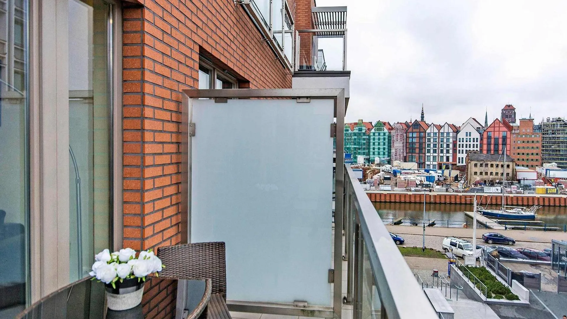 Dom & House Szafarnia Modern Apartments In Old Town Gdansk